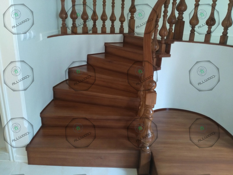 پایه نرده مدل توپی چوب روسی - راش